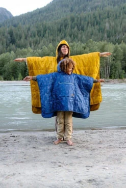 Therm-a-Rest Thermarest Honcho Poncho Kids -Fischer Soldes thermarest honcho poncho kids 33